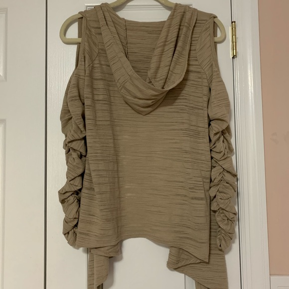 Hot Topic - Star Wars Rey Open Shoulder Cardigan - Picture 1 of 4
